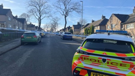 يوركشاير: اعتقال امرأة طعنت أما وأطفالها الثلاث بينهم رضيع يبلغ 3 أشهر