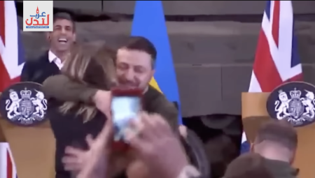 فيديو: مراسلة BBC تثير جدلاً واسعاً بعد معانقتها لرئيس أوكرانيا خلال مؤتمر صحفي في لندن
