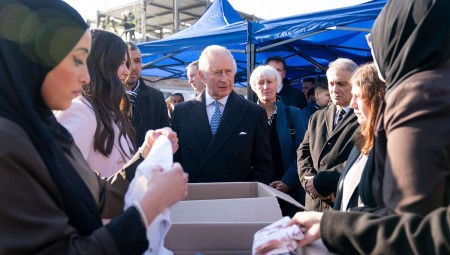 الملك تشارلز يلتقي بمتطوعين لدعم ضحايا زلزال تركيا وسوريا