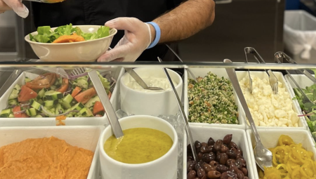 لعام كامل... مجلس ساوثوارك البلدي يوفر وجبات مجانية لطلاب الثانوية المحتاجين في بريطانيا