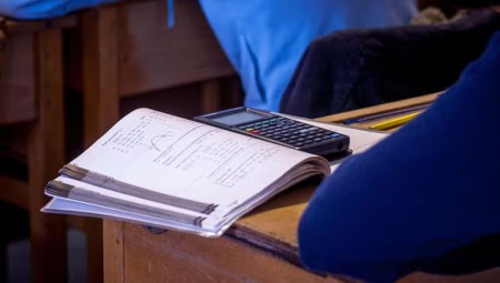 فضيحة اختبار اللغة الإنجليزية في وزارة الداخلية البريطانية ما القصة؟! 