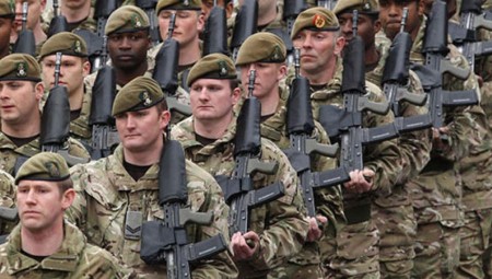 قوات بريطانية تصل بولندا على خلفية التوتر الروسي الأوكراني