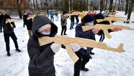 وزير الدفاع البريطاني : الغزو الروسي لأوكرانيا مرجح للغاية