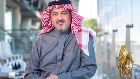 أمير سعودي يتحدث عن إلقاء والده خطاب منحه الجنسية البريطانية في القمامة