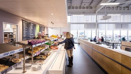 Sainsbury's تستعد لإغلاق 200 مقهى داخل متاجرها والاستغناء عن 2000 وظيفة