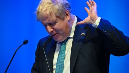 البرلمان يمنع جونسون من تسهيل إجراءات العمل لطالبي اللجوء في بريطانيا