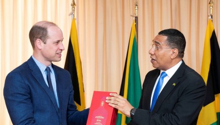 رئيس وزراء جامايكا يعرب للأمير وليام عن طموح بلاده بأن تصبح مستقلة