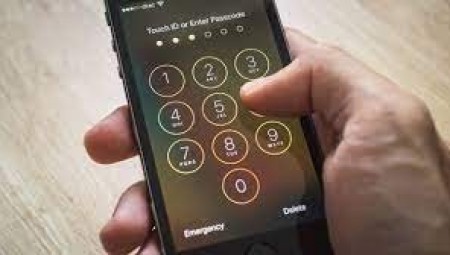 حكم قضائي يدين  وزارة الداخلية باتباع سياسة غير قانونية وسرية بعد مصادرتها هواتف اللاجئين