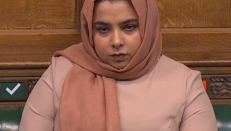 فيديو: النائبة المسلمة أبسانا بيغم تقصف بوريس جونسون وتحمله مسؤولية الجوع والفقر
