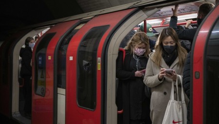 بريطاني يواجه تهما باغتصاب امرأة مرتين على متن قطار