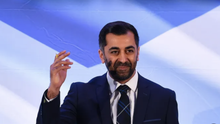 أول رئيس وزراء مسلم في أسكتلندا... من هو حمزة يوسف؟