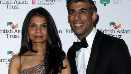 الإندبندنت: زوجة وزير الخزانة البريطاني تجنبت الضرائب من خلال وضع غير مقيمة