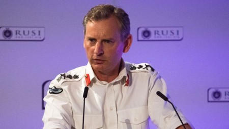 رئيس الأركان البريطاني ينتقد قرار الحكومة بخفض حجم الجيش البريطاني