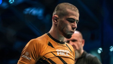 مقاتل بريطاني محترف يتساءل عن فرض العقوبات على إسرائيل بعد اقتحامات الأقصى