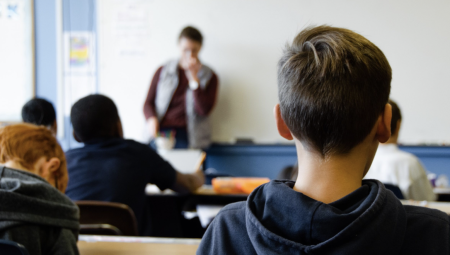 منعاً لانتهاك الخصوصية: مدارس بريطانية ترفض إبلاغ الأهالي عن شكوك أطفالهم حول هويتهم الجنسية