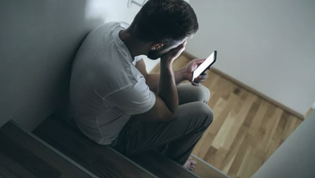 انتحار بلجيكي بعد محادثة استمرت 6 أسابيع مع روبوت الذكاء الاصطناعي.. والسبب!