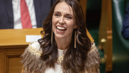 بريطانيا: رئيسة وزراء نيوزلندا السابقة تتقلد منصب الأمينة على جائزة أمير ويلز للبيئة إيرث شوت