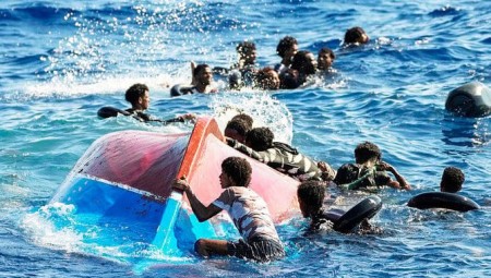 السواحل التونسية تشهد مأساة جديدة بعد فقدان 15 مهاجرا وسط البحر
