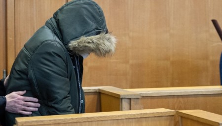 شاهد يدلي بشهادته ضد طبيب سوري متهم بتعذيب سجناء خلال الحرب الأهلية