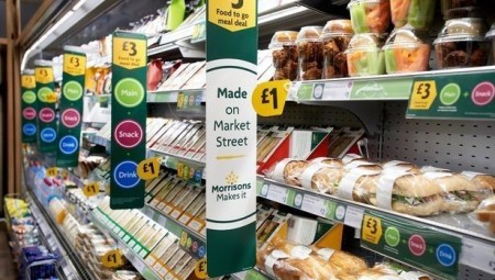 لمعالجة أزمة السمنة.. دعوات لحظر الوجبات الشعبية السريعة من متاجر بريطانيا