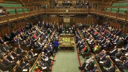 حزب العمال يطالب بتعليق عضوية النائب المتهم بارتكاب جرائم اغتصاب