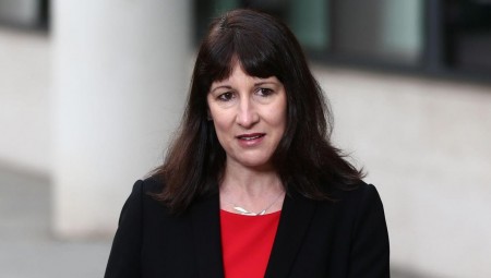 وزيرة بريطانية: بلادنا الوحيدة بين دول السبع التي تفرض ضرائب إضافية وسط أزمة الغلاء المعيشي