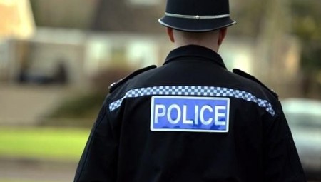 بريطانيا.. اعتقال سيدة بعد سقوط طفل عمره عامين من الطابق الثاني