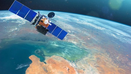 شركة اتصالات بريطانية توقف إطلاق أقمار صناعية بالتعاون مع روسيا