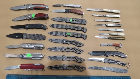 غرامات بمليون جنيه إسترليني لتجار التجزئة الذين يبيعون السكاكين للقاصرين