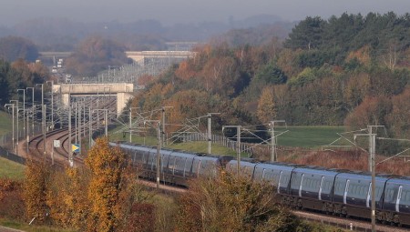 بريطانيا: مراهقة تتعرض للاغتصاب في مرحاض  قطار.. والشرطة تحقق في الحادثة