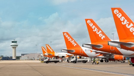 مطار جاتويك لندن.. وفاة راكب من ذوي الاحتياجات الخاصة  أثناء محاولته النزول من الطائرة