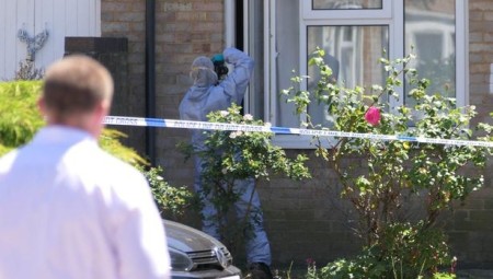 بريطانيا.. العثور على مسنة مقتولة بعد تعرضها لعدة طعنات في منزلها