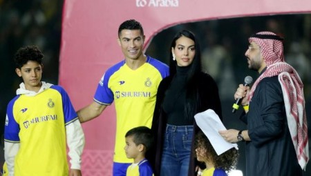 رونالدو يعلن رغبته في الاستمرار مع النصر السعودي ويتحدث عن التداريب في رمضان