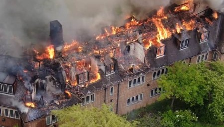 نيوكاسل .. اعتقال شخص بعد حريق خطير في هندرسون أولد هول