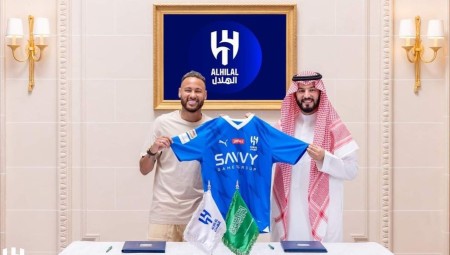 قبلة نجوم الكرة.. السعودية تجذب البرازيلي نيمار مقابل 109 مليون دولار سنويا