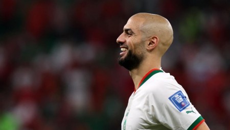 مانشستر يونايتد يتعاقد مع المغربي سفيان أمرابط