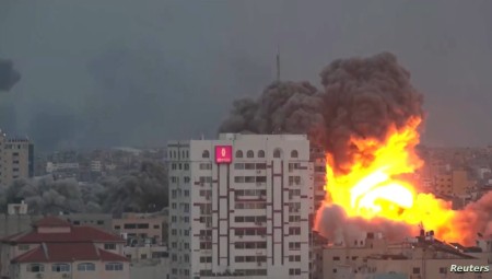منظمة دولية تحذر: مخاطر كبيرة على الاقتصاد العالمي في حال اتساع النزاع بين إسرائيل وحماس 