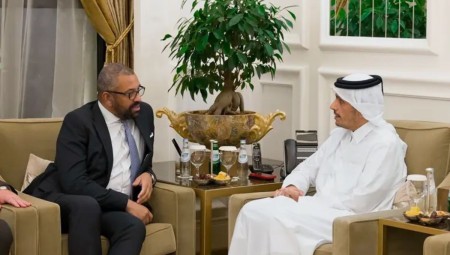 رئيس وزراء قطر لوزير الخارجية البريطاني: سياسة العقاب الجماعي في غزة أمر غير مقبول 