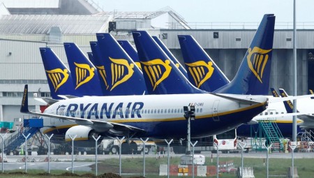 مضيف Ryanair ينتظر حكماً بالسجن بعد قول محكمة بريطانية إنه شرب الكحول أثناء رحلة جوية 