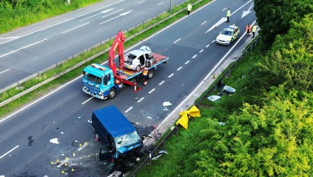 مراهق بريطاني يعترف بقتل 3 مواطنين بسبب قيادته الخطرة على الطريق السريع