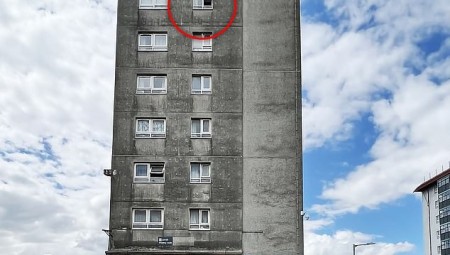 بريطانيا… وفاة رضيع بعد سقوطه من الطابق السابع بينما كانت أمه تتحدث للجيران