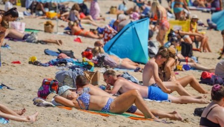 بريطانيا.. الأرصاد تحذر من ارتفاع نادر لدرجات الحرارة ستصل حتى 40 درجة مئوية