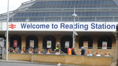 وفاة رجل في محطة قطار ريدينغ بعد نشوب مشاجرة