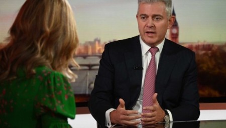 زعيم آخر من حزب المحافظين يعلن دعمه لليز تراس ويهاجم سوناك