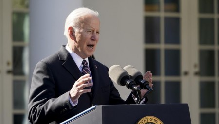 بايدن تلقى جرعته الرابعة ضد كوفيد