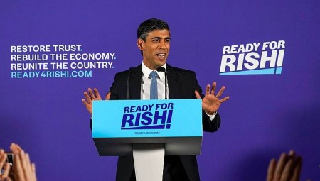 بالفيديو: السباق لرئاسة وزراء بريطانيا.. سوناك المهاجر يؤكد دعمه ترحيل المهاجرين لرواندا