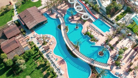 وفاة مراهق بريطاني أثناء قضائه عطلة في تركيا