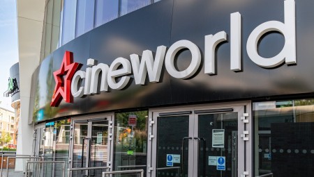 سلسلة Cineworld تستعد لإغلاق أكثر من 100 دار عرض في بريطانيا