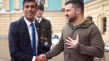 ريشي سوناك يؤكد من كييف مواصلة دعم أوكرانيا حتى تحقق السلام