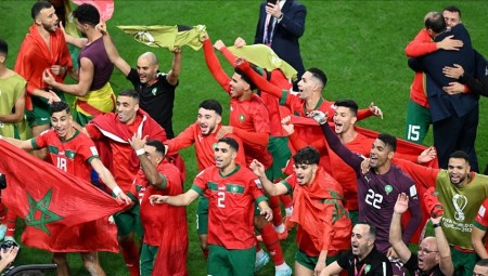 فاينانشال تايمز: أداء أسود الأطلس منح مغاربة المهجر فرصة للاحتفاء بجذورهم